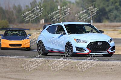 media/Sep-20-2025-Extreme Speed (Sat) [[1fcc23683c]]/Blue (Low Intermediate)/Session 1 (Sunset)/